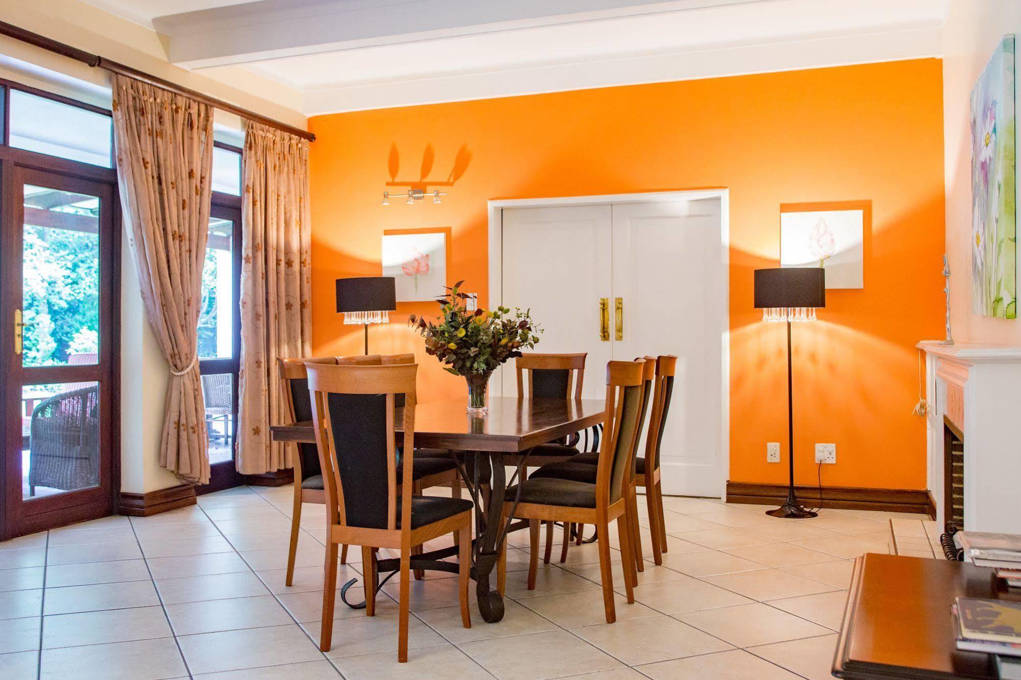 No66 Sandton Lodge Йоханнесбург Экстерьер фото