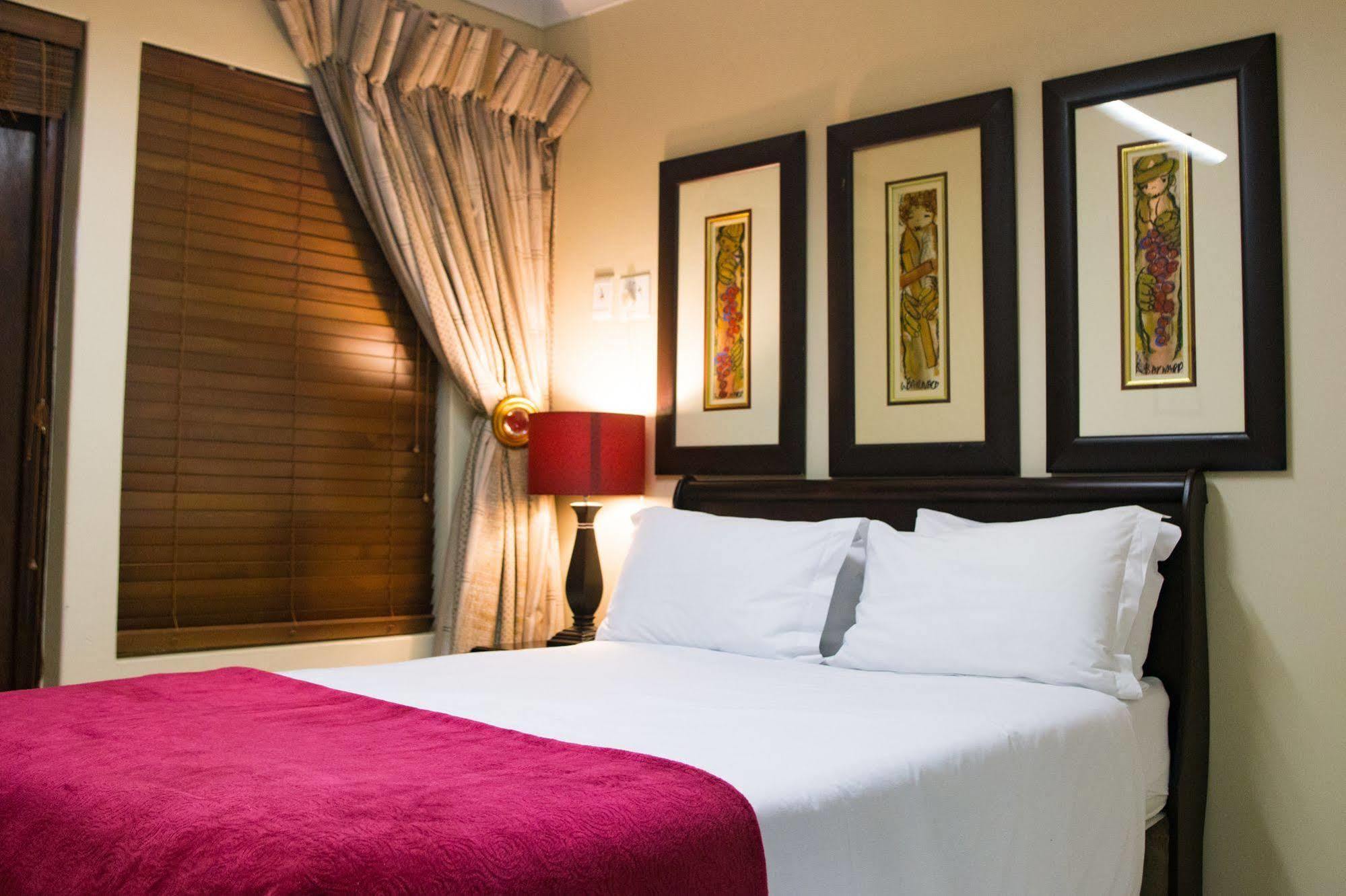 No66 Sandton Lodge Йоханнесбург Экстерьер фото