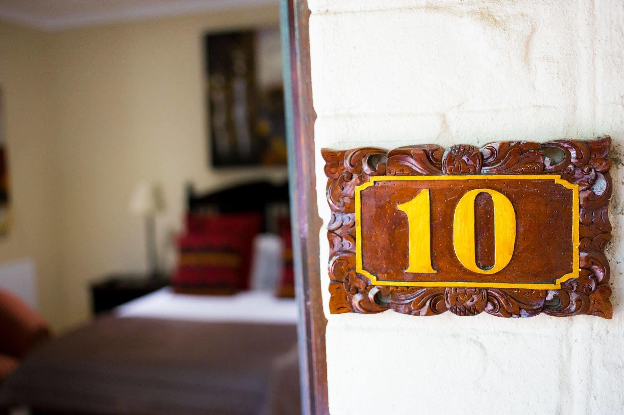 No66 Sandton Lodge Йоханнесбург Экстерьер фото