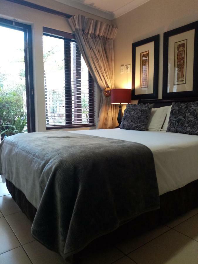 No66 Sandton Lodge Йоханнесбург Экстерьер фото