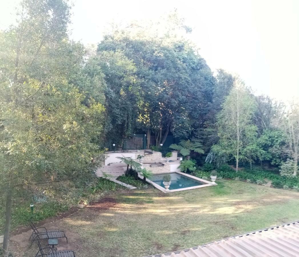 No66 Sandton Lodge Йоханнесбург Экстерьер фото